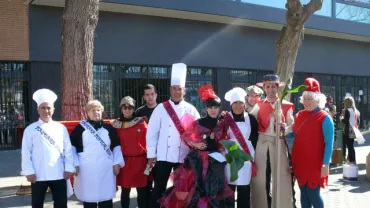 imagen ganadores trajes reciclados año 2012