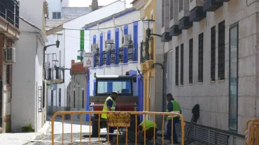 imagen de las obras en Calle Peligros, abril 2011
