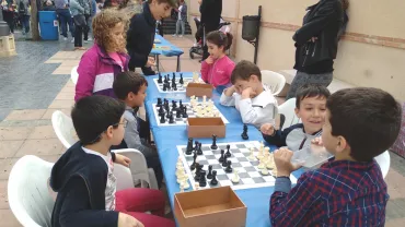 imagen de las actividades de ajedrez, abril 2019, fuente información Club Ajedrez Miguelturra