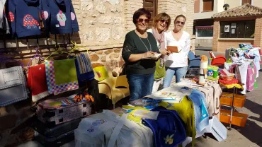 imagen del mercadillo solidario en Miguelturra, octubre 2017, fuente imagen Aspacecire