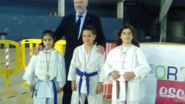 imagen de karatekas en el Campeonato Provincial, febrero 2018, fuente imagen AD Shotokan Miguelturra