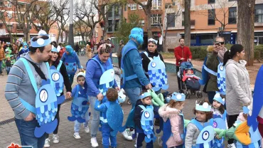 imagen del desfile infantil de la escuela municipal durante el Carnaval 2019
