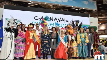 imagen de autoridades y personas presentes en la presentación del Carnaval de Miguelturra en Fitur 2020