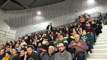 imagen de personas en la grada durante el partido, enero 2018
