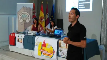 imagen de una de las charlas en Alcázar de San Juan, octubre 2016