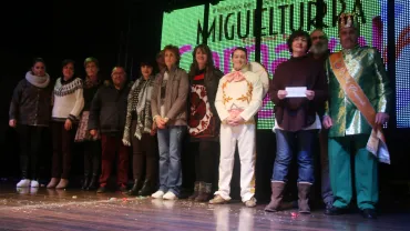 Entrega del cheque del Pequeño Comercio de Miguelturra a FISENSI, marzo de 2017