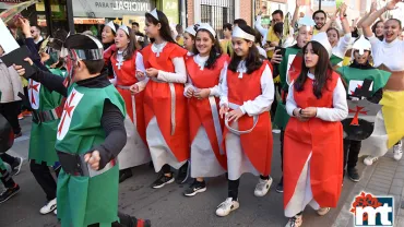 imagen de uno de los colegios durante el pasacalles carnavalero, Colegio La Merced, febrero 2020