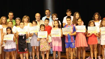 imagen de la entrega de diplomas y premios Concurso Lectura Verano 2016