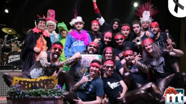 imagen de concursantes ganadores Concurso Charangas Carnaval Miguelturra 2018, crespón negro por el fallecido en Herencia
