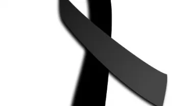 crespón negro por los atentados de ayer en Barcelona, agosto 2017