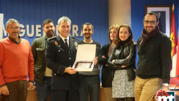 imagen de acto despedida a Elías Carrión Muñoz por parte del consistorio, marzo 2017