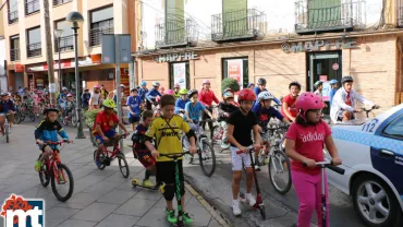 imagen de la actividad de paseo en bicicleta por Miguelturra, septiembre 2016