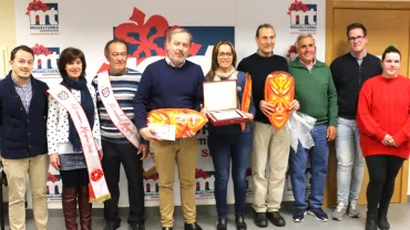 imagen de autoridades, organización y personas premiadas Concurso Fotografía Carnaval 2018