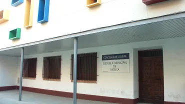 imagen de archivo de la fachada de la Escuela de Música y Danza de Miguelturra