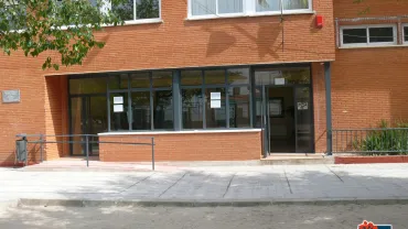imagen de la fachada del Colegio El Cristo de Miguelturra