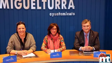 imagen de la firma entre Eulen y Ayuntamiento de Miguelturra, abril de 2016