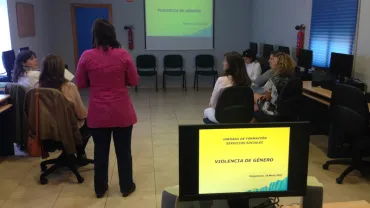 imagen de la sesión de formación sobre violencia de género, 18 mayo 2017