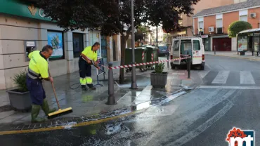 imagen de operarios con la hidrolimpiadora de alta presión, septiembre 2018