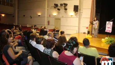 imagen del taller de lectura sobre Gloria Fuertes, junio 2017