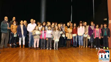 imagen de la entrega de premios a la Fidelidad del Pequeño Comercio de Miguelturra, diciembre 2015