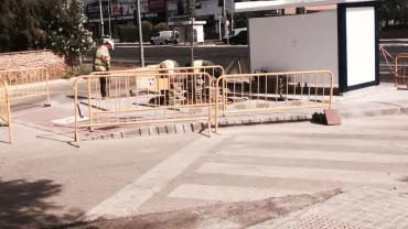 imagen de la reforma de las paradas de autobús en Miguelturra, agosto de 2016