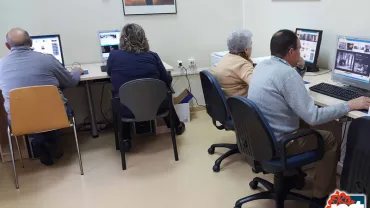 imagen del taller de nuevas tecnologías para personas mayores, abril de 2016