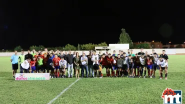 imagen de participantes y autoridades Trofeo de Fútbol Ayuntamiento Miguelturra, Ferias y Fiestas 2016