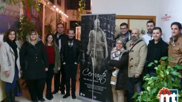 imagen de autoridades y Colectivo RAW, enero de 2017