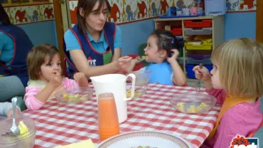 imagen del inicio del comedor escolar infantil de Miguelturra, septiembre 2015