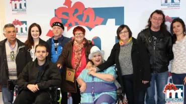 imagen grupal de las personas que participaron en el programa, marzo 2016