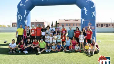 imagen de autoridades, organización y participantes de las Mini Olimpiadas 2019 de Miguelturra