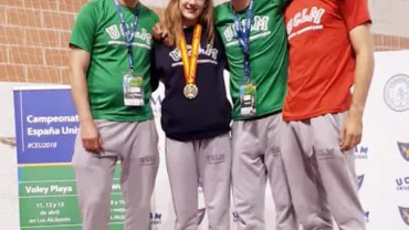 imagen de Natalia Ruedas y el apoyo de su equipo en este campeonato, mayo 2018