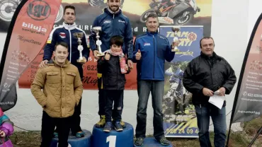 imagen del concejal de Deportes, ganadores y organización de la prueba, febrero 2017, fuente imagen Motoclub SuperPikes Miguelturra