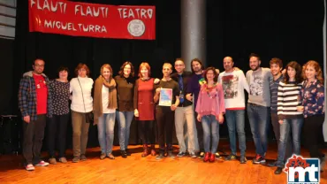 imagen de premiados, organización y autoridades Certamen Monólogos UP, diciembre 2015