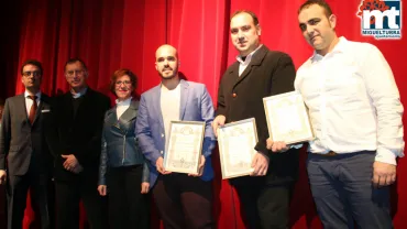 imagen de autoridades, organización y premiados concurso fotografía Semana Santa 2017