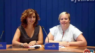 imagen de las concejalas Fátima Mondéjar (izquierda) y Luz María Sánchez (derecha), junio 2017