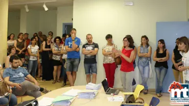 imagen de Victoria Sobrino en la reunión sobre el Aula y Escuela de Verano de Miguelturra 2016