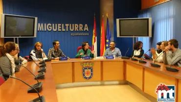 imagen de la reunión en el Salón de Plenos con comerciantes, octubre de 2015