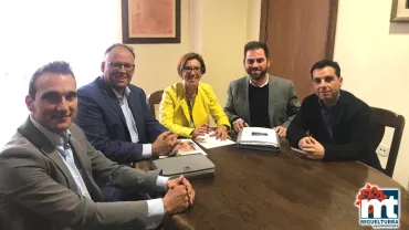 imagen de la reunión de empresarios de Mercadona con alcaldesa, noviembre 2018