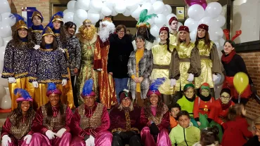 imagen de los Reyes Magos, pajes, auxiliares y autoridades locales de Miguelturra, enero 2019