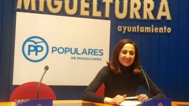 imagen de Aurora López Gallego durante la rueda de prensa, noviembre 2016