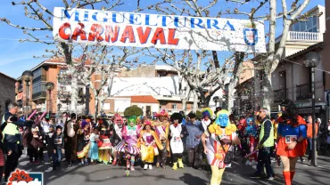 imagen de la salida de la Carrera de Máscaras del Carnaval de Miguelturra 2019