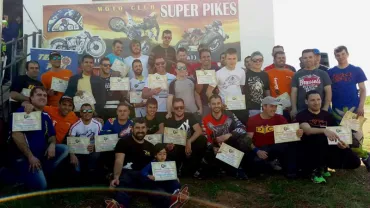 imagen de participantes en el Cross Solidario, 12 de marzo 2017