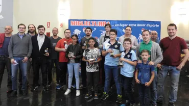 imagen de participantes y organización del Trofeo de Ajedrez Villa Miguelturra 2019, fuente imagen Club Ajedrez Miguelturra