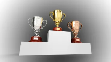 imagen de podio con tres trofeos, vectorial