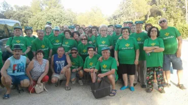 imagen grupal de la Asociación de Jubilados y Pensionistas de Miguelturra en Ruidera, agosto 2016
