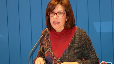 imagen de la alcaldesa Victoria Sobrino dando cuenta de la última Junta de Gobierno Local