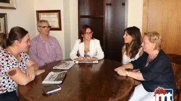 imagen reunión entre Ayuntamiento y asociación de Alzheimer, septiembre 2015