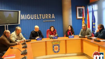 imagen de representantes del Ayuntamiento de Alcalá de Henares en Miguelturra