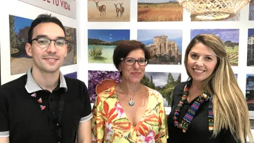 imagen de Victoria Sobrino (centro) y personal de la Oficina de Turismo, agosto 2018, fuente imagen Victoria Sobrino